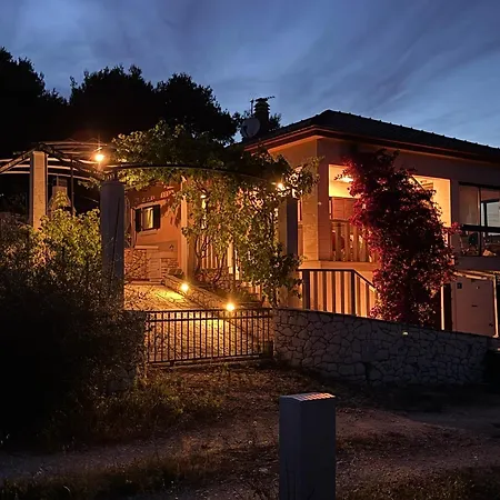 House Natali, Supetar * Splitska